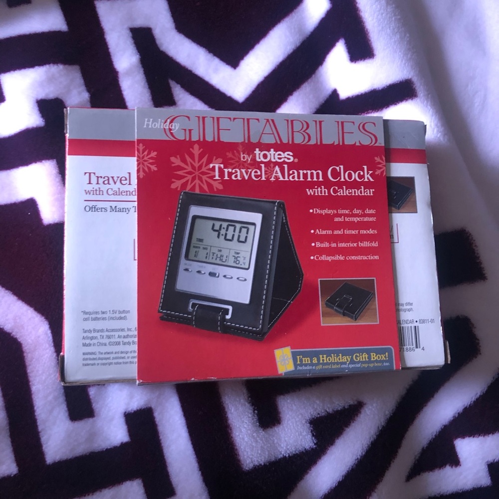 TRAVEL ALARM CLOCK